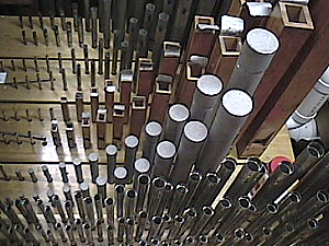 IV Mixture, Solo Harmonic Flute and Lieblich Flute in  the foreground.
